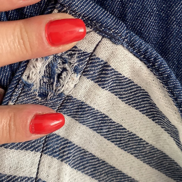 UNTUCKIT denim blue chambray printed stripe lining button-up shirt M - Picture 6 of 6